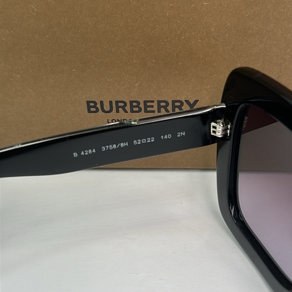 New Authentic Burberry Violet Gradient Square Ladies Sunglasses BE4284 37588H 52 - Picture 15 of 15